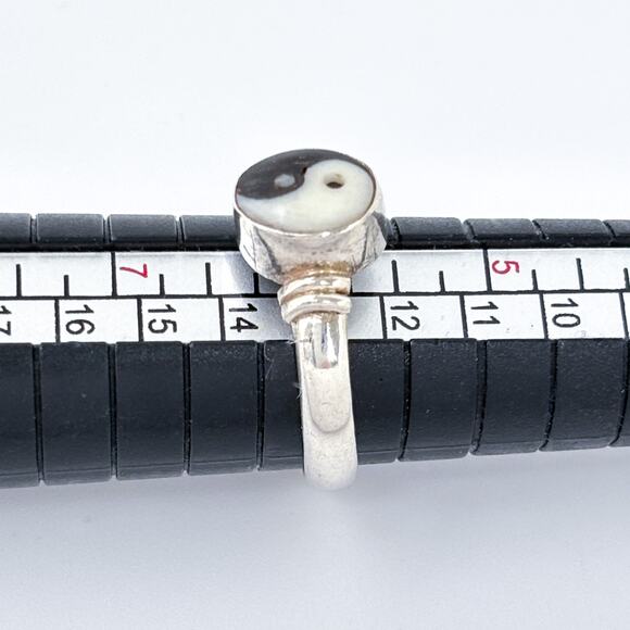 Vintage Sterling Silver 925 Yin Yang Ring Size 6 - Picture 8 of 10